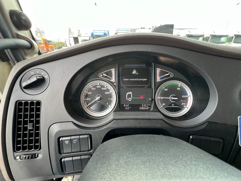 Fahrgestell LKW DAF XF 450 SSC 6x2 BDF: das Bild 16