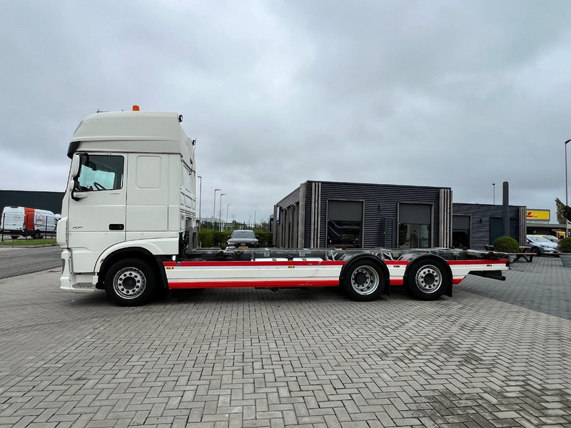 Fahrgestell LKW DAF XF 450 SSC 6x2 BDF: das Bild 8