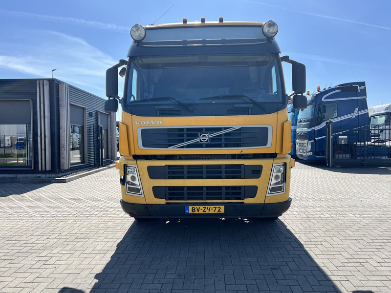 Volvo FM480 6X2 containersysteem Globetrotter / NCH systeem / 10 Tyres - Seil Abrollkipper: das Bild 2 Volvo FM480 6X2 containersysteem Globetrotter / NCH systeem / 10 Tyres - Seil Abrollkipper: das Bild 2