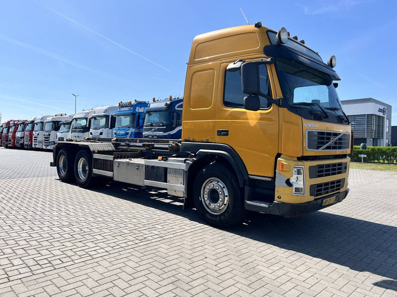Volvo FM480 6X2 containersysteem Globetrotter / NCH systeem / 10 Tyres - Seil Abrollkipper: das Bild 3 Volvo FM480 6X2 containersysteem Globetrotter / NCH systeem / 10 Tyres - Seil Abrollkipper: das Bild 3