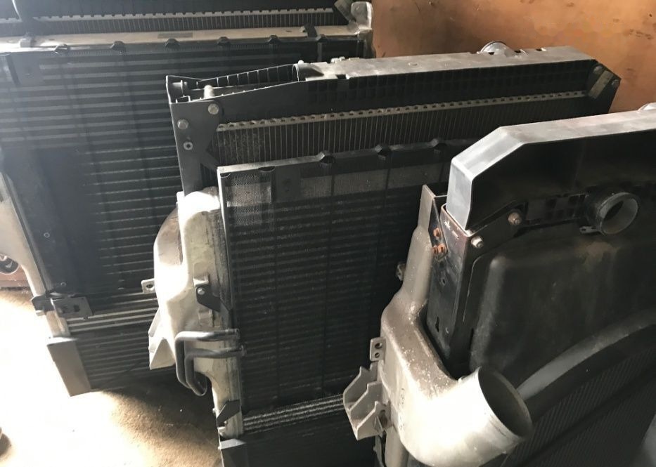 Camion din dezmembrari - Kühler für LKW: das Bild 4 Camion din dezmembrari - Kühler für LKW: das Bild 4