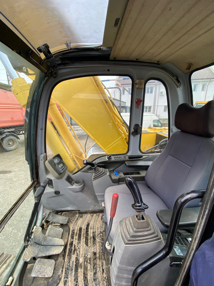 New Holland Kobelco E 215 22 T Klima - Kettenbagger: das Bild 2 New Holland Kobelco E 215 22 T Klima - Kettenbagger: das Bild 2