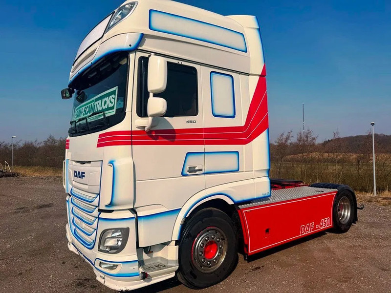 DAF XF 450 DAF XF 450 Special Interior. 706000 km. Euro 6 - Sattelzugmaschine: das Bild 3 DAF XF 450 DAF XF 450 Special Interior. 706000 km. Euro 6 - Sattelzugmaschine: das Bild 3