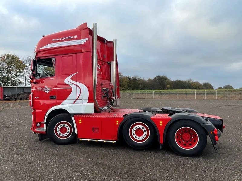 Sattelzugmaschine DAF XF 530 Twensteer Special interior. Full Air suspension Hydr. system: das Bild 6