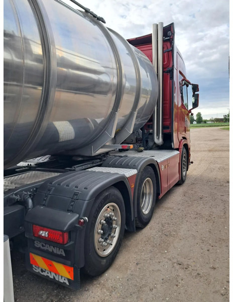 Scania R590 V8 NGS Rear steering 6x2*4. Air / Air suspension. Hydr. system - Sattelzugmaschine: das Bild 5 Scania R590 V8 NGS Rear steering 6x2*4. Air / Air suspension. Hydr. system - Sattelzugmaschine: das Bild 5