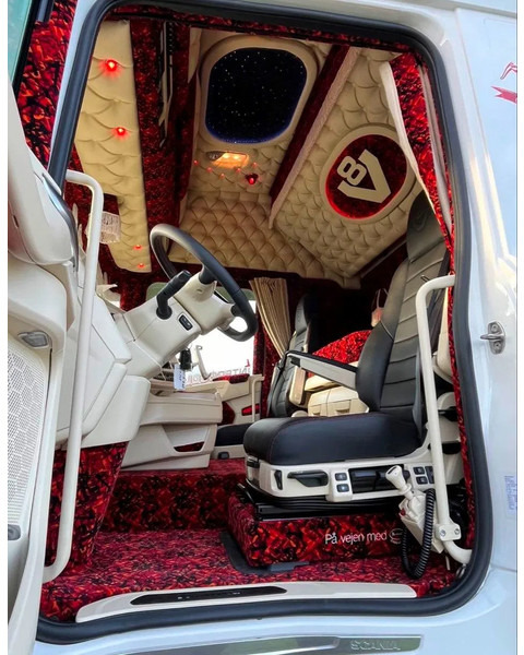 Scania R770 V8 NGS Special Interior. Only 110000 km. Air/ Air suspensiom. Hydr, system. - Sattelzugmaschine: das Bild 5 Scania R770 V8 NGS Special Interior. Only 110000 km. Air/ Air suspensiom. Hydr, system. - Sattelzugmaschine: das Bild 5