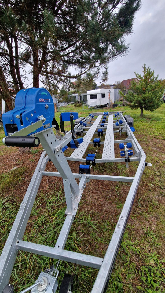 Nowa Przyczepa Podłodziowa 3500kg do 10M Niewiadów P3585HT - Bootstrailer: das Bild 3 Nowa Przyczepa Podłodziowa 3500kg do 10M Niewiadów P3585HT - Bootstrailer: das Bild 3