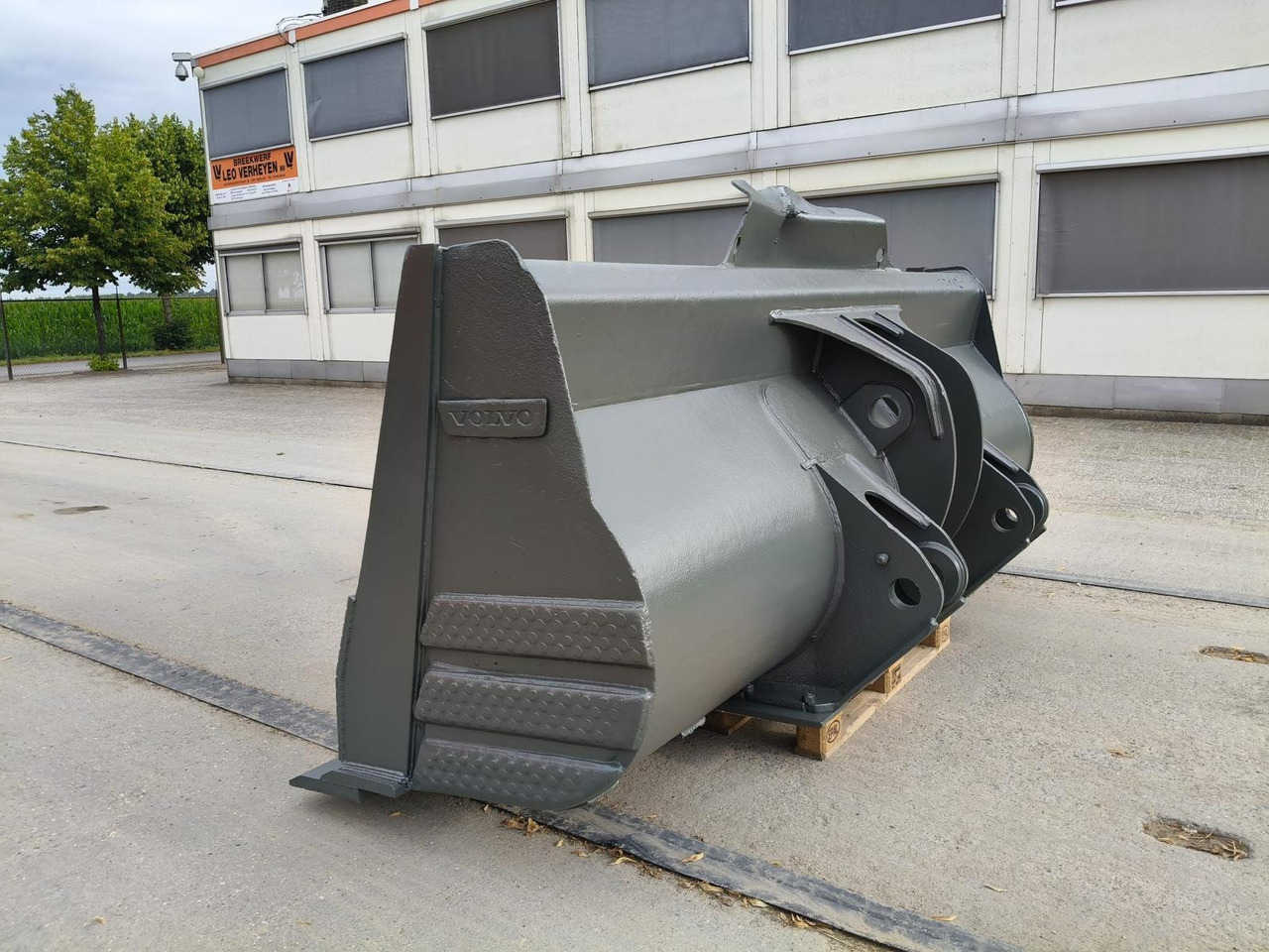 Volvo L 220 - Ladeschaufel: das Bild 4 Volvo L 220 - Ladeschaufel: das Bild 4