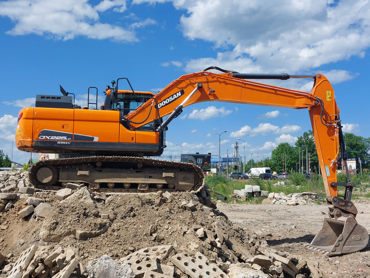 DOOSAN DX225LC-5 - Kettenbagger: das Bild 3 DOOSAN DX225LC-5 - Kettenbagger: das Bild 3