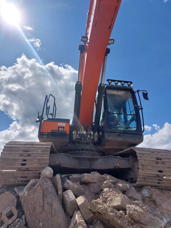 DOOSAN DX225LC-5 - Kettenbagger: das Bild 5 DOOSAN DX225LC-5 - Kettenbagger: das Bild 5