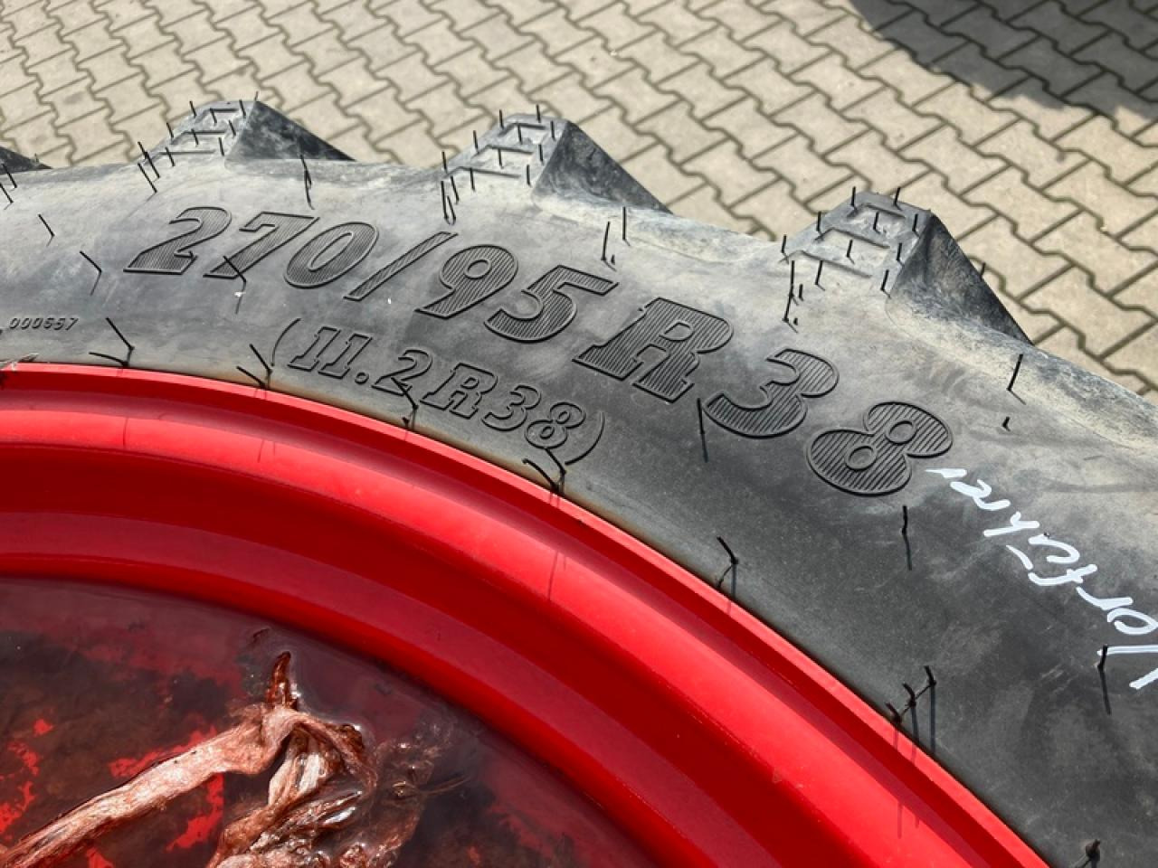 BKT 300/95R52 // 270/95R38 SPUR 1,50M - Reifen: das Bild 3 BKT 300/95R52 // 270/95R38 SPUR 1,50M - Reifen: das Bild 3