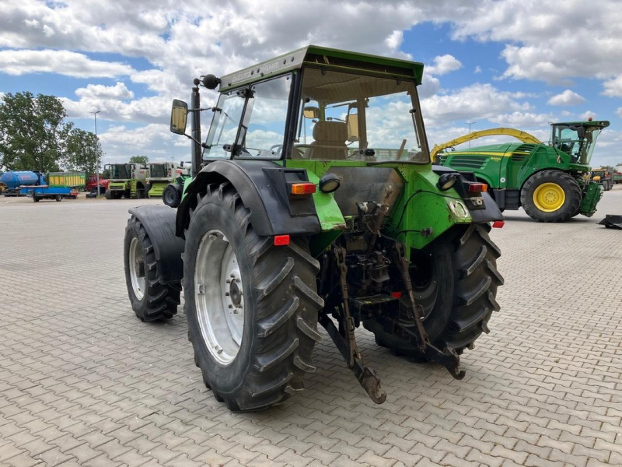 Deutz-Fahr DX 6.30 - Traktor: das Bild 3 Deutz-Fahr DX 6.30 - Traktor: das Bild 3