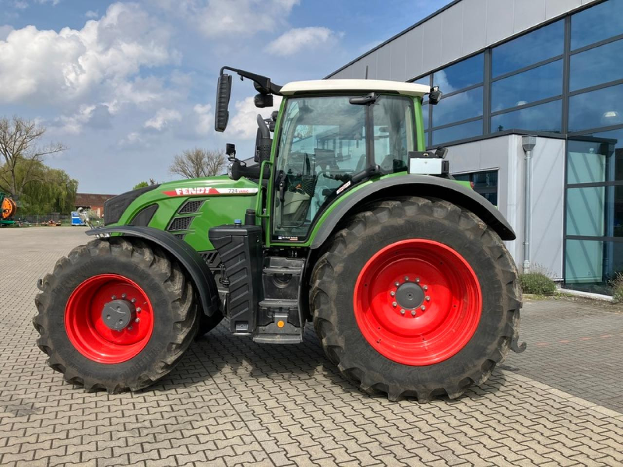 Fendt VARIO 724 GEN 6 PROFI PLUS SET 2 - Traktor: das Bild 2 Fendt VARIO 724 GEN 6 PROFI PLUS SET 2 - Traktor: das Bild 2