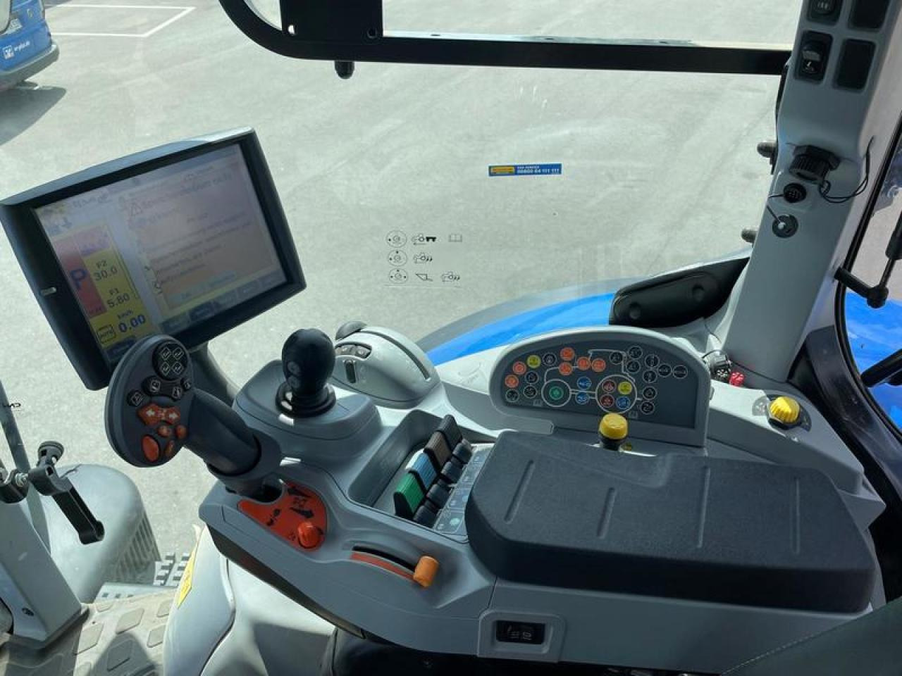 Traktor New Holland T 7.270 AUTOCOMMAND AKTION: das Bild 8