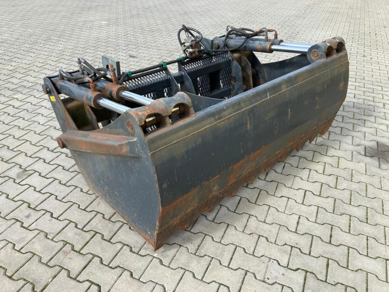 Saphir SSZ199 - Schaufel: das Bild 2 Saphir SSZ199 - Schaufel: das Bild 2