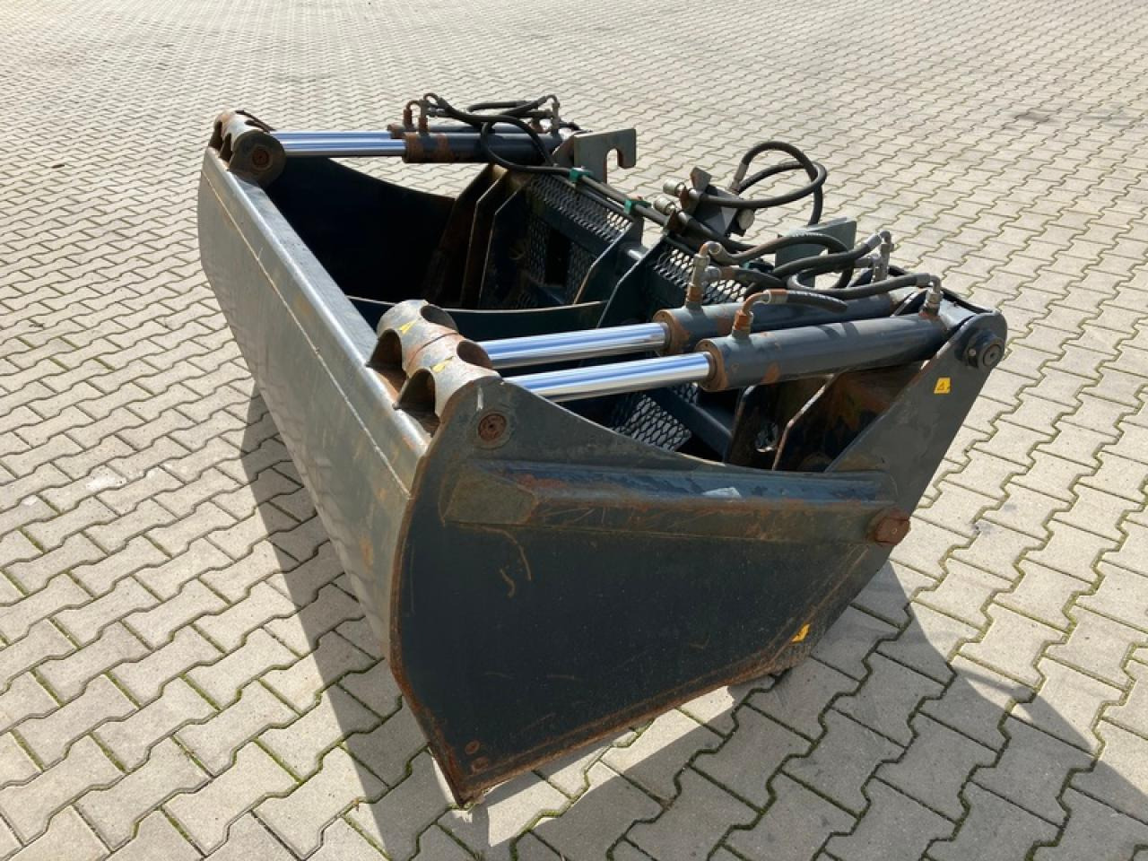 Saphir SSZ199 - Schaufel: das Bild 3 Saphir SSZ199 - Schaufel: das Bild 3