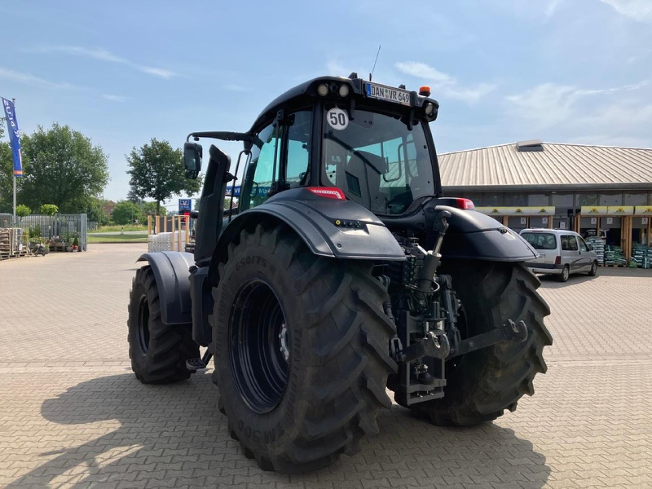 Valtra T195 V BLACK MATT EDITAKTION - Traktor: das Bild 3 Valtra T195 V BLACK MATT EDITAKTION - Traktor: das Bild 3