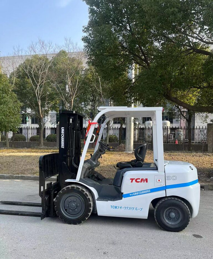 TCM FD30 FD50 FD100 FD80 3ton 5ton - Dieselstapler: das Bild 1 TCM FD30 FD50 FD100 FD80 3ton 5ton - Dieselstapler: das Bild 1