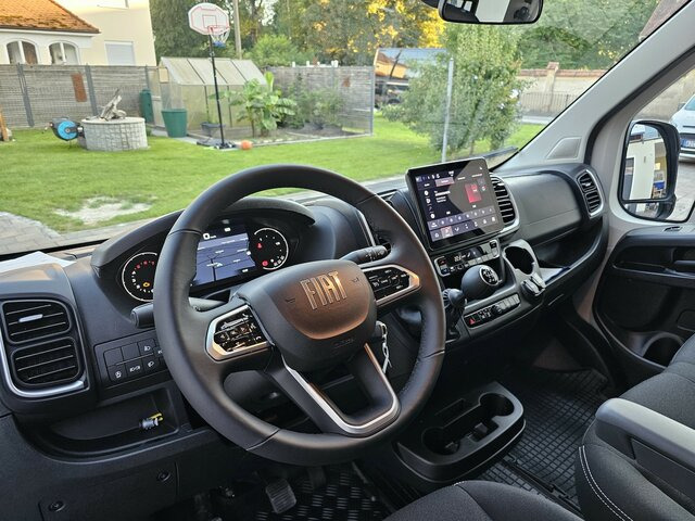FIAT Ducato 140 DOKA Pritsche 2,9 Navi 10' v.Cockpit - Pritsche Transporter, Transporter mit Doppelkabine: das Bild 2 FIAT Ducato 140 DOKA Pritsche 2,9 Navi 10' v.Cockpit - Pritsche Transporter, Transporter mit Doppelkabine: das Bild 2