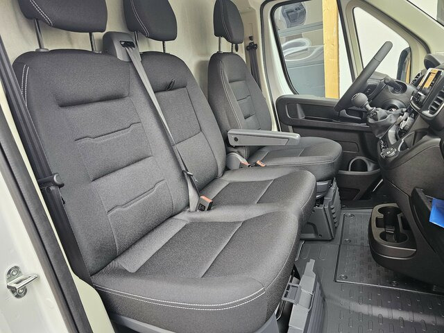 Kastenwagen FIAT Ducato 35 140 Serie10-9.2 L2H1 Premium Kabine: das Bild 21