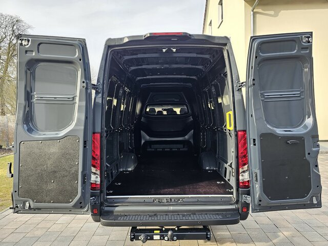Kastenwagen, Transporter mit Doppelkabine IVECO Daily 35S18HA8V DOKA Snoeks Mixto Hi-Matic 16m³: das Bild 22