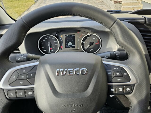 Kastenwagen, Transporter mit Doppelkabine IVECO Daily 35S18HA8V DOKA Snoeks Mixto Hi-Matic 16m³: das Bild 5