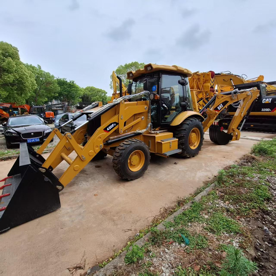 CAT 420F Backhoe Loader - Baggerlader: das Bild 5 CAT 420F Backhoe Loader - Baggerlader: das Bild 5