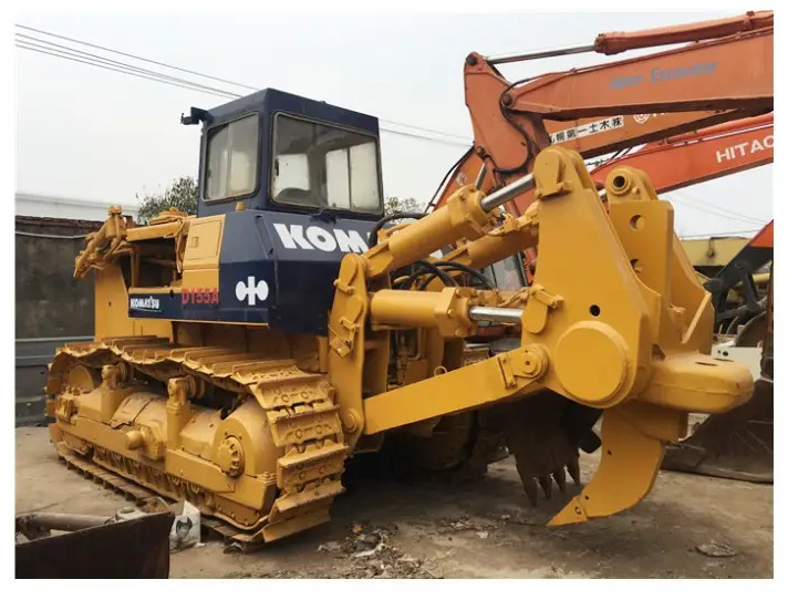 Good condition D155A used bulldozer Komatsu D155A-3 D155A-1 Komatsu dozer bulldozer for sale - Bulldozer: das Bild 2 Good condition D155A used bulldozer Komatsu D155A-3 D155A-1 Komatsu dozer bulldozer for sale - Bulldozer: das Bild 2