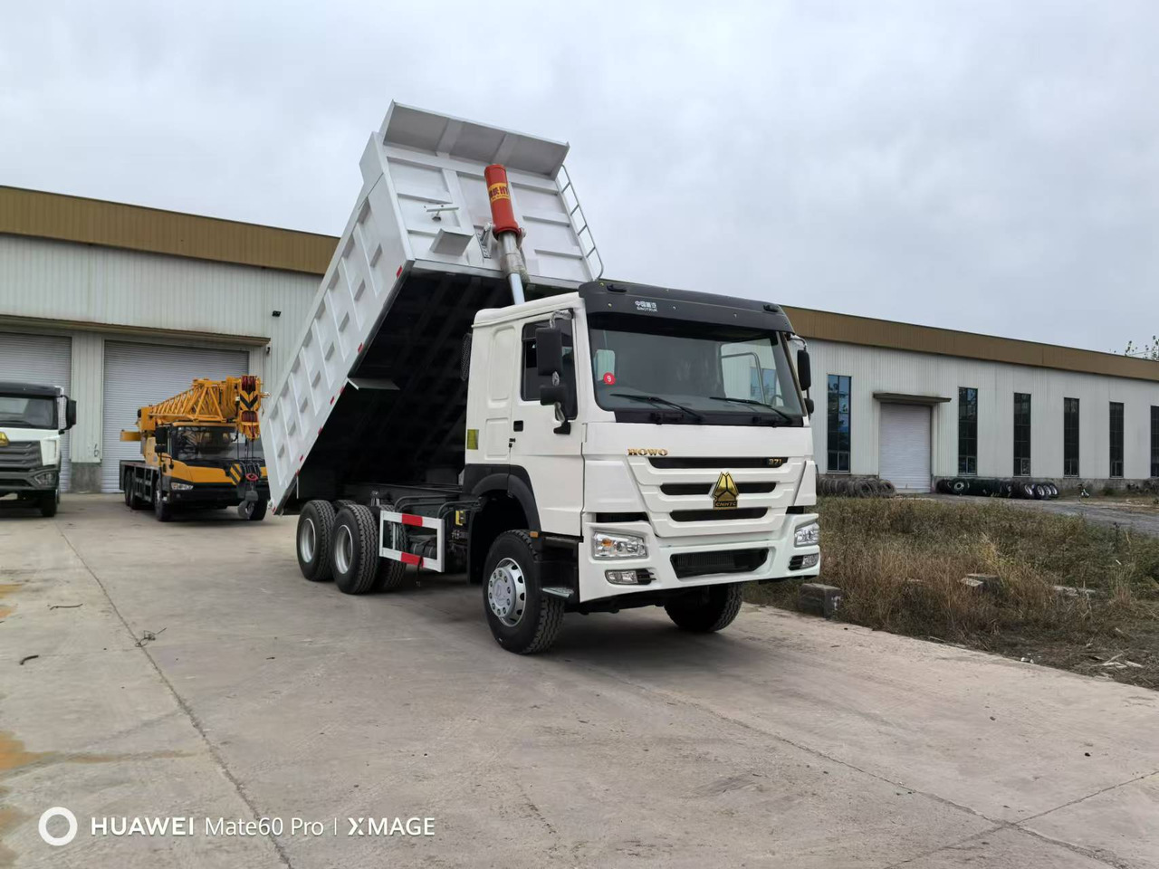 HOWO Howo 371 Used Dump Truck 6x4 - Kipper: das Bild 3 HOWO Howo 371 Used Dump Truck 6x4 - Kipper: das Bild 3