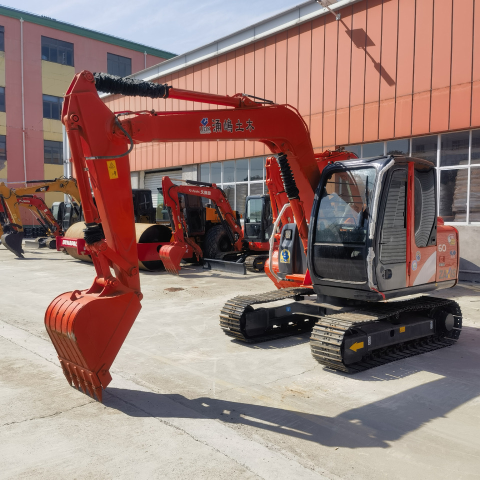 Hitachi ZX60 Excavator - Kettenbagger: das Bild 3 Hitachi ZX60 Excavator - Kettenbagger: das Bild 3
