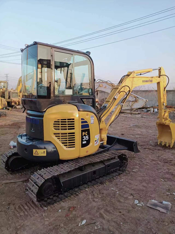 KOMATSU PC35 Excavator - Kettenbagger: das Bild 2 KOMATSU PC35 Excavator - Kettenbagger: das Bild 2