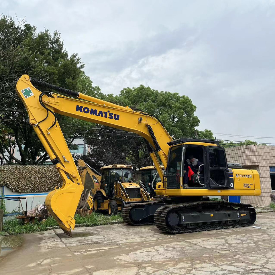 Komatsu PC220-8 Excavator - Kettenbagger: das Bild 1 Komatsu PC220-8 Excavator - Kettenbagger: das Bild 1