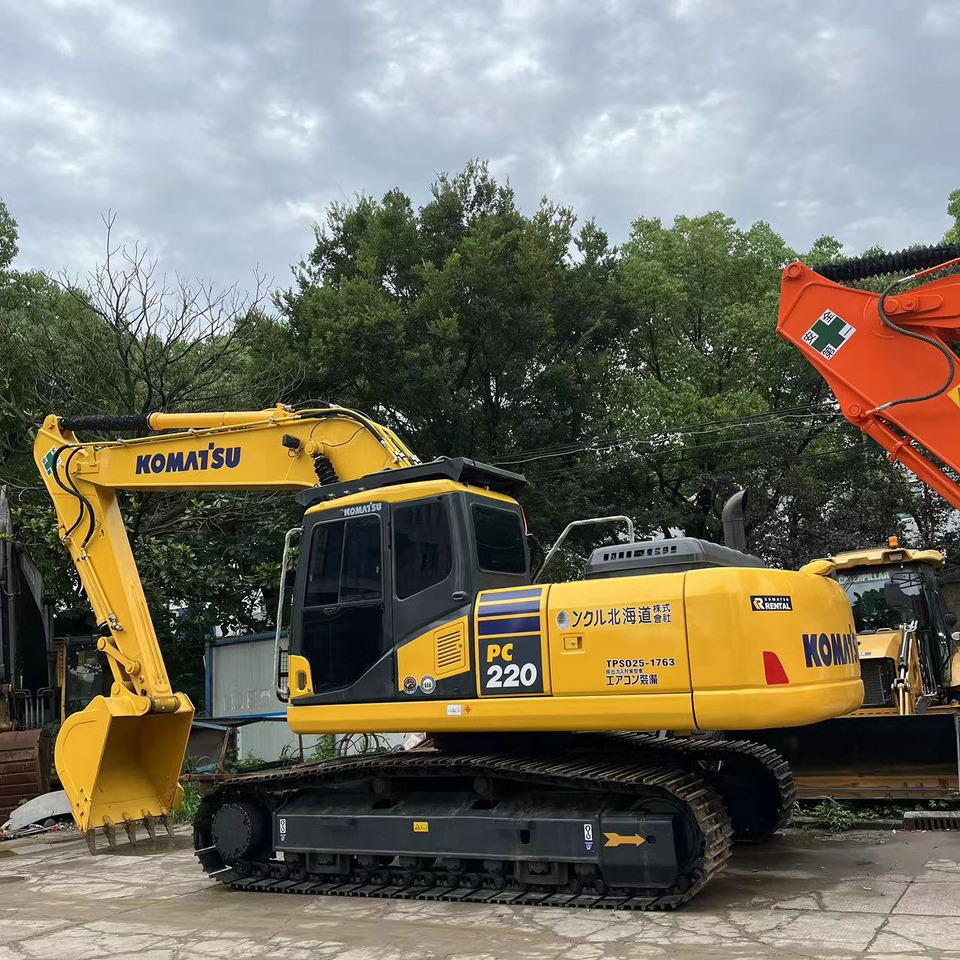 Komatsu PC220-8 Excavator - Kettenbagger: das Bild 3 Komatsu PC220-8 Excavator - Kettenbagger: das Bild 3