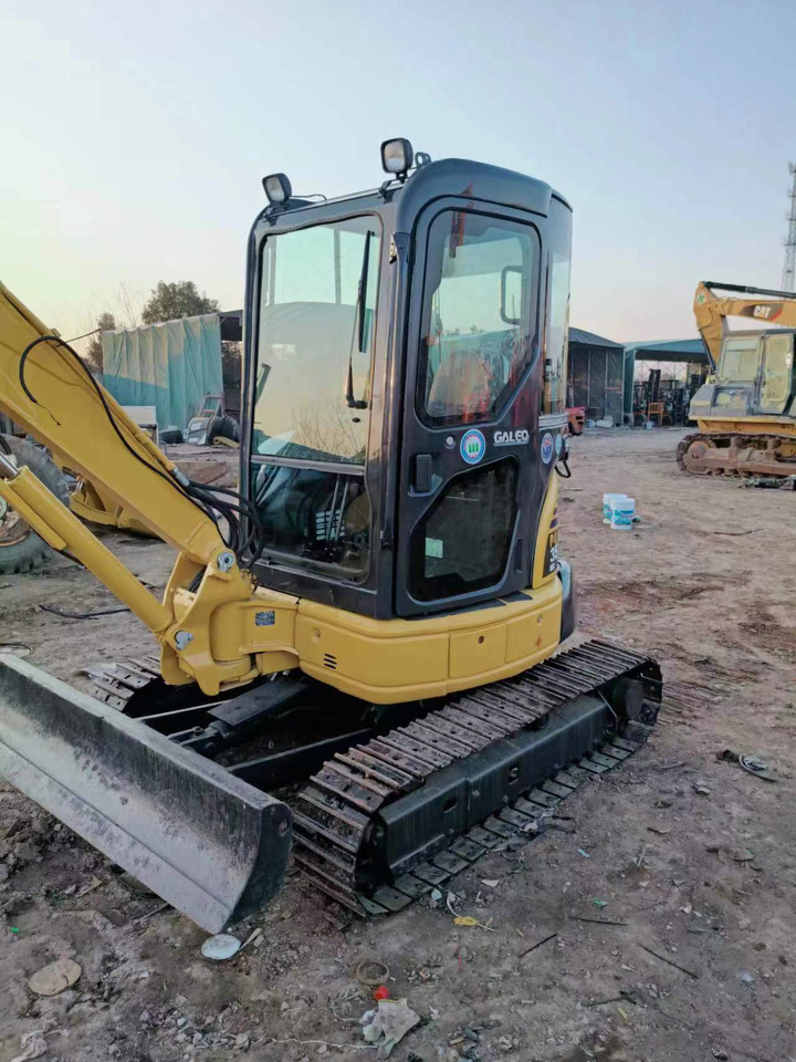 Komatsu PC35MR digger - Kettenbagger: das Bild 4 Komatsu PC35MR digger - Kettenbagger: das Bild 4