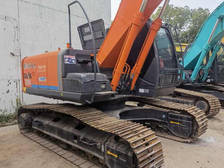 Used excavator zx200-3g Hitachi excavator ZX200-3 crawler excavator hitachi ZAXIS 200-3 cheap for sale - Bagger: das Bild 5 Used excavator zx200-3g Hitachi excavator ZX200-3 crawler excavator hitachi ZAXIS 200-3 cheap for sale - Bagger: das Bild 5
