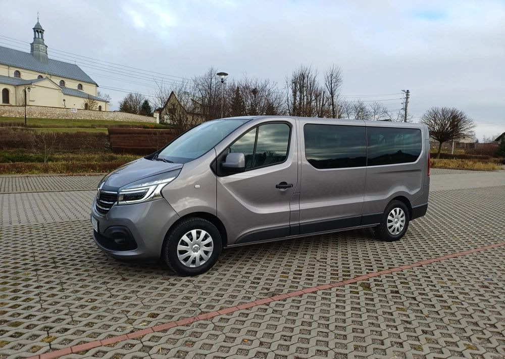 Renault Trafic 2.0 dCi Escapade EDC - Kleinbus, Personentransporter: das Bild 2 Renault Trafic 2.0 dCi Escapade EDC - Kleinbus, Personentransporter: das Bild 2