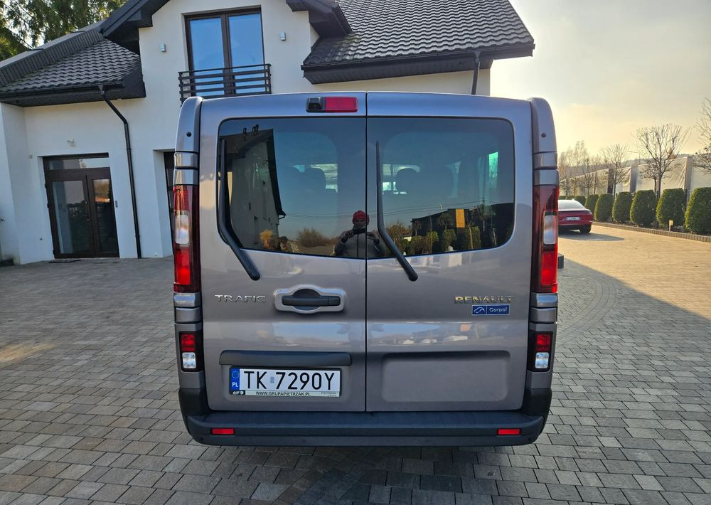 Renault Trafic Grand SpaceClass 2.0 dCi EDC - Kleinbus, Personentransporter: das Bild 4 Renault Trafic Grand SpaceClass 2.0 dCi EDC - Kleinbus, Personentransporter: das Bild 4