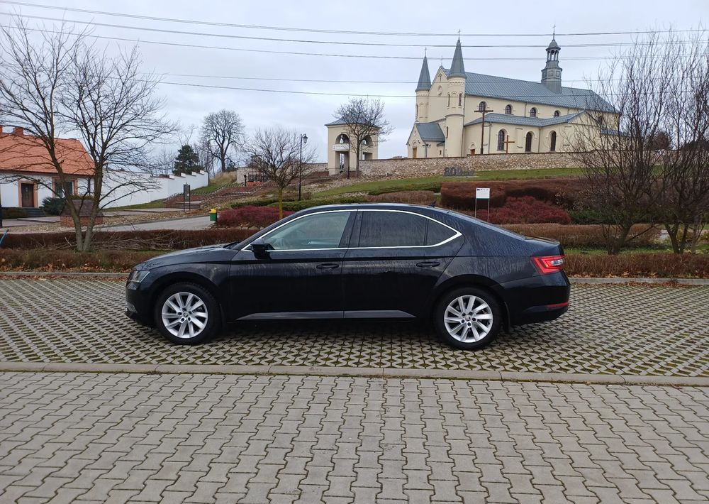 Skoda Superb 2.0 TDI Ambition - Limousine: das Bild 2 Skoda Superb 2.0 TDI Ambition - Limousine: das Bild 2