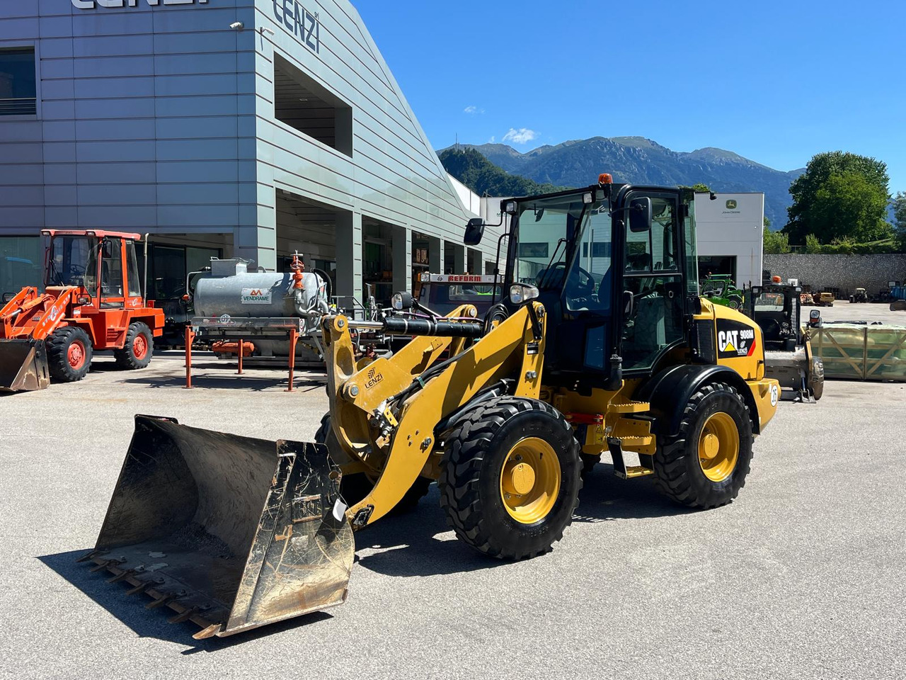 PALAGOMMATA CAT 908 M - Radlader: das Bild 2 PALAGOMMATA CAT 908 M - Radlader: das Bild 2