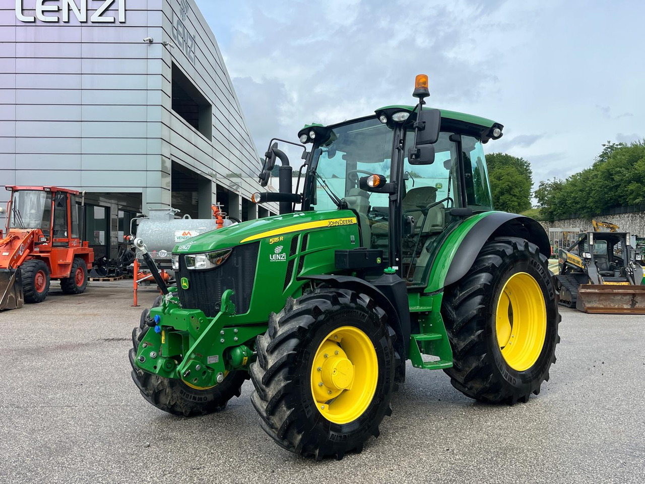 TRATTORE JOHN DEERE 5115R - Traktor: das Bild 2 TRATTORE JOHN DEERE 5115R - Traktor: das Bild 2