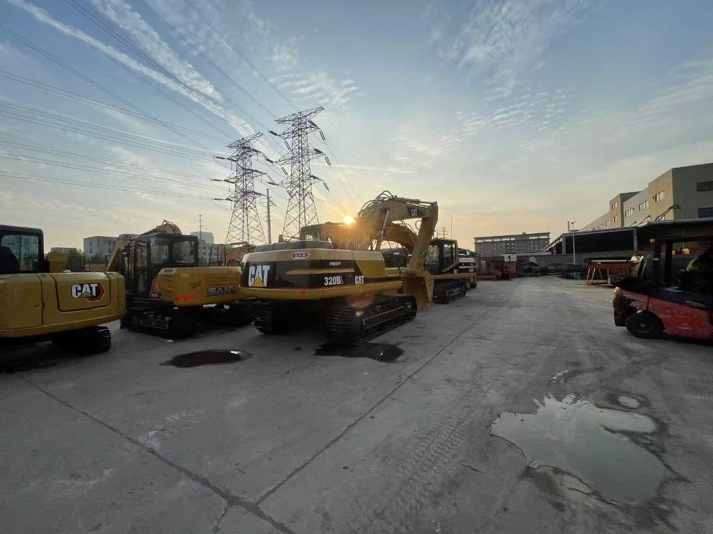 CAT 320 B - Kettenbagger: das Bild 1 CAT 320 B - Kettenbagger: das Bild 1