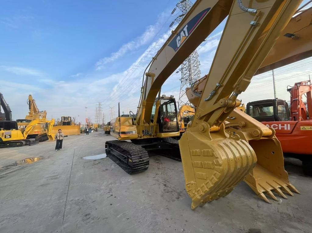 CAT 320 B - Kettenbagger: das Bild 3 CAT 320 B - Kettenbagger: das Bild 3