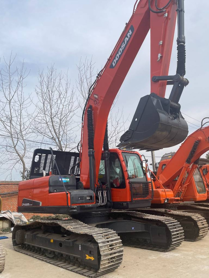 Doosan DX 225 - Kettenbagger: das Bild 1 Doosan DX 225 - Kettenbagger: das Bild 1