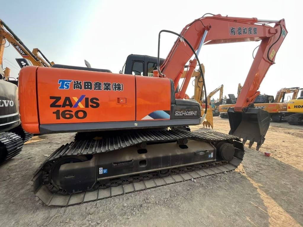 Hitachi ZX 160 LC - Kettenbagger: das Bild 1 Hitachi ZX 160 LC - Kettenbagger: das Bild 1