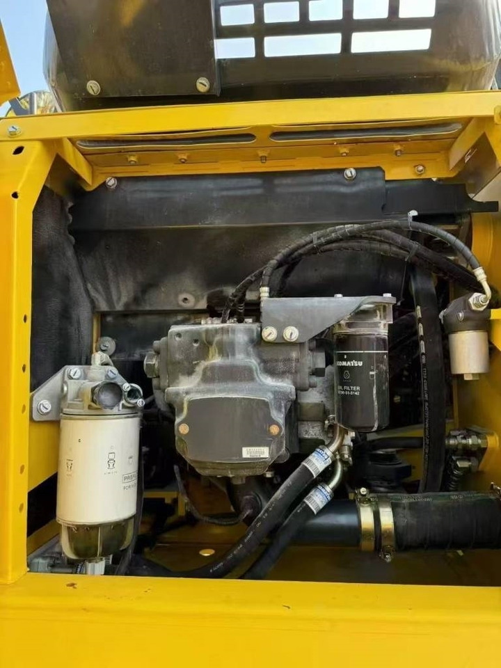 Leasing für Komatsu PC 220-8  Komatsu PC 220-8: das Bild 7