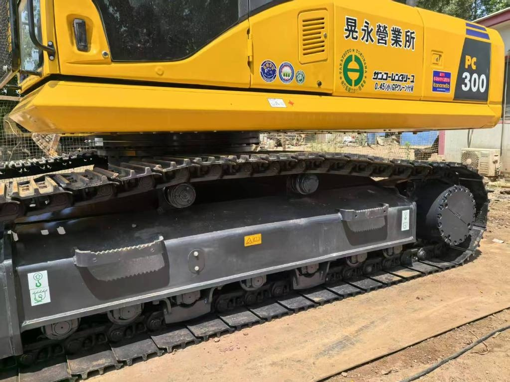 Komatsu PC 300 - Kettenbagger: das Bild 1 Komatsu PC 300 - Kettenbagger: das Bild 1