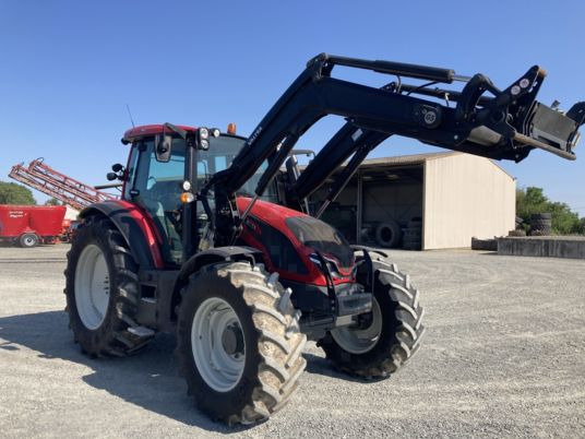 Valtra G105 - Traktor: das Bild 3 Valtra G105 - Traktor: das Bild 3