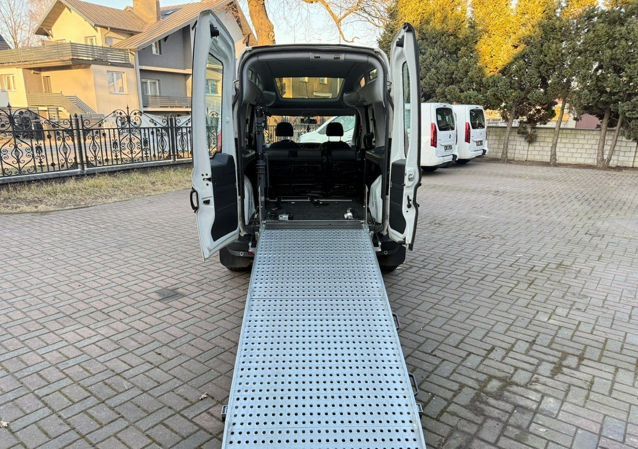 Fiat Doblo II Doblo 1.6-120KM dla Niepełnosprawnych RAMPA Inwalida Model 2020 - PKW: das Bild 2 Fiat Doblo II Doblo 1.6-120KM dla Niepełnosprawnych RAMPA Inwalida Model 2020 - PKW: das Bild 2
