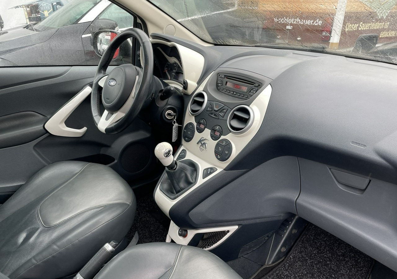 Ford KA II Ford KA 1.2 Champions Edition Klima Panorama 2012 - Schrägheck: das Bild 5 Ford KA II Ford KA 1.2 Champions Edition Klima Panorama 2012 - Schrägheck: das Bild 5