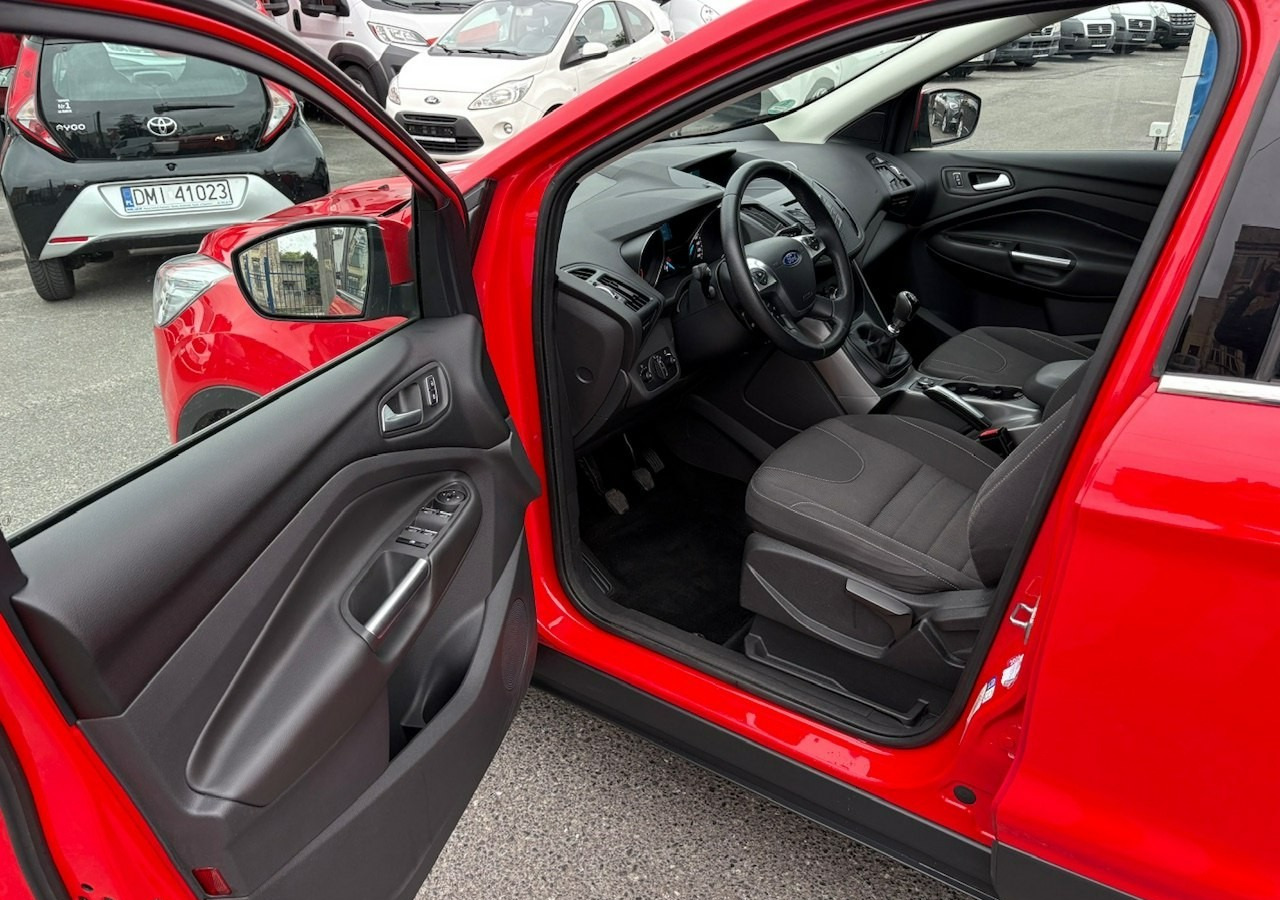 SUV/ Geländewagen Ford Kuga II Ford Kuga 1.5 Ecoboost 150KM Trend 131180km Model 2016: das Bild 10